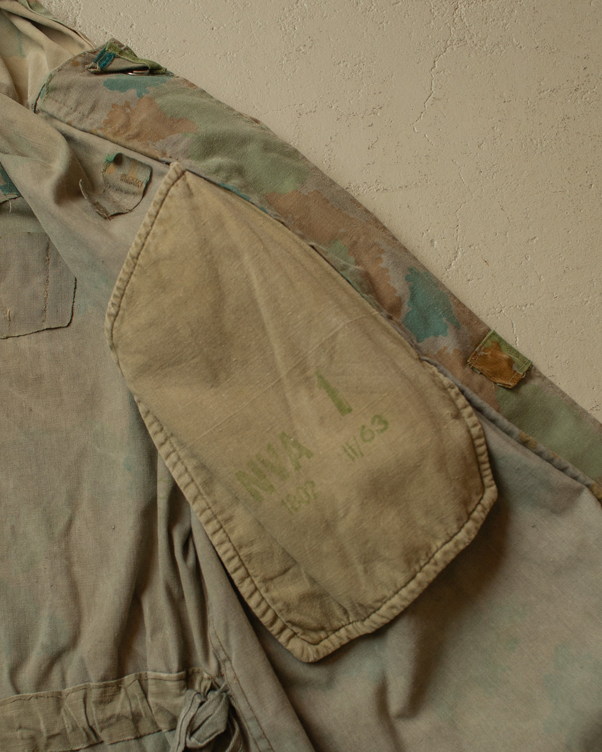 1963 East German DDR Faded "Blumentarn" Field Jacket - L/XL