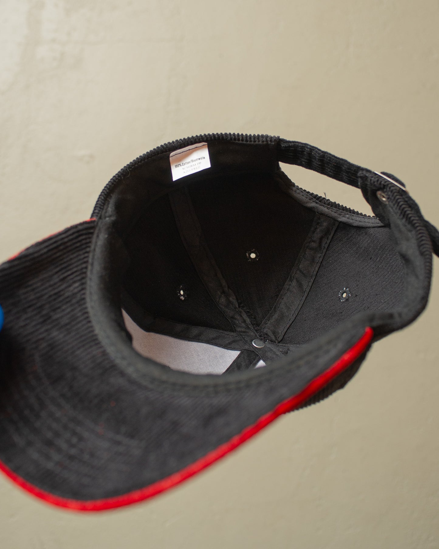 2002 Hannnover 96 Corduroy Strapback black/red