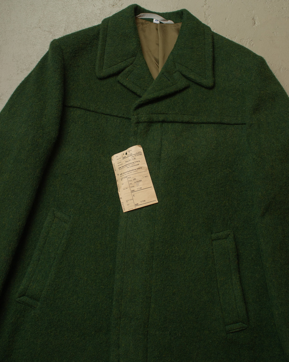 1980s Deadstock East German "Loden" Wool Coat green - L