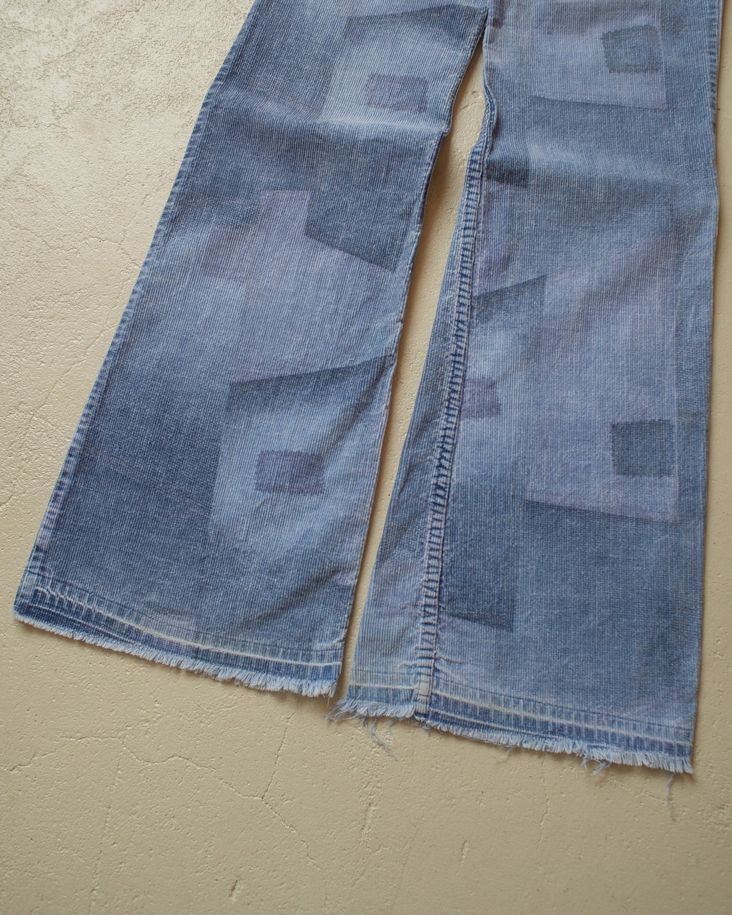 1970s Levi´s crazy faded Corduroy Flared Pants blue - W26 L30
