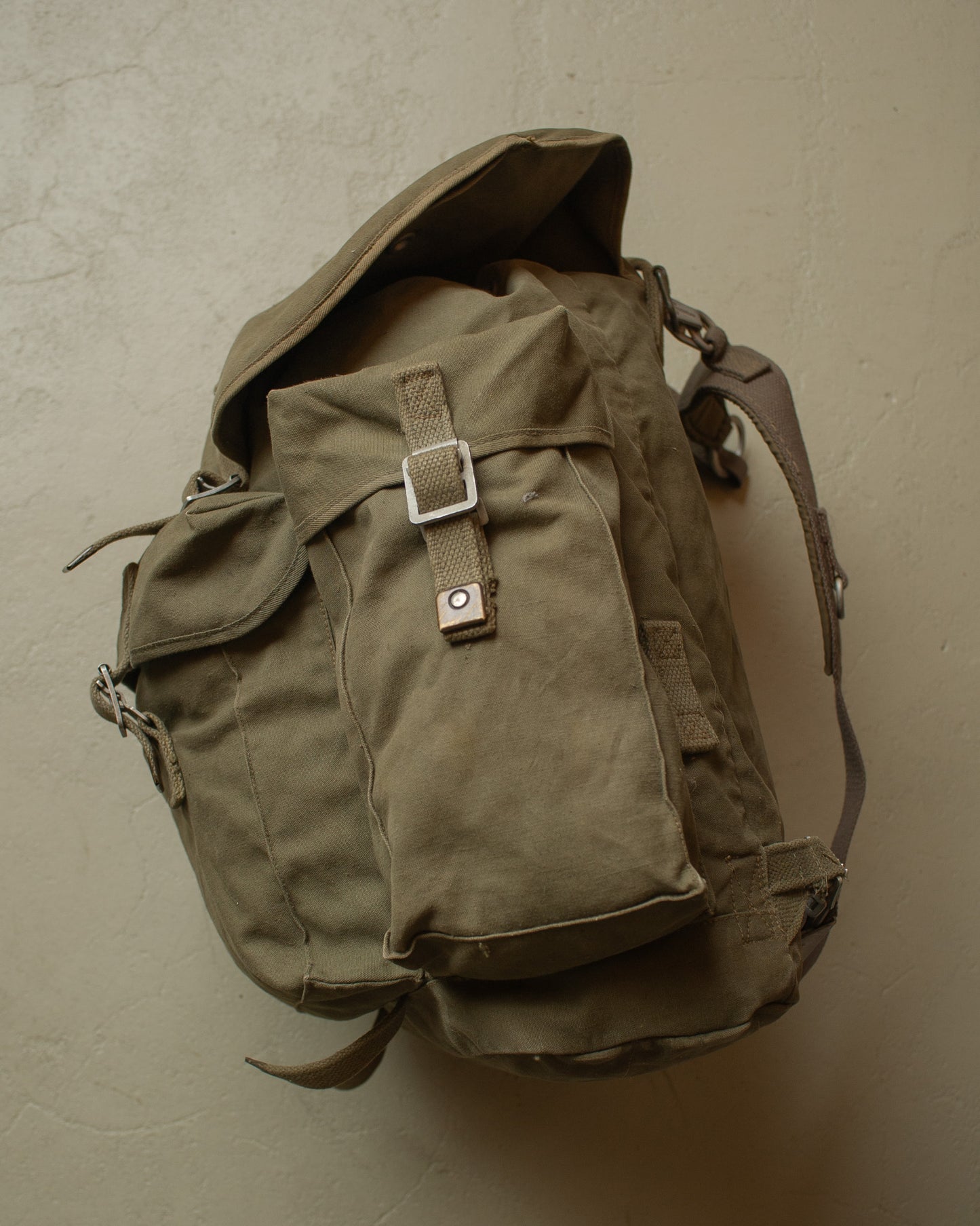 1960s Bundeswehr Army Canvas Backpack khaki